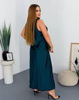 Satin dress and soft jumper set made from polyester, viscose and elastane, suitable for elegant and comfortable style.