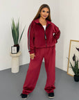 Velvet set with viscose, cotton and elastane, image of elegant and soft set for comfort and style.