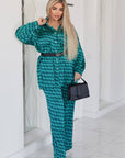 Printed set in a loose fit NewYear25 от polyester, viscose и elastane, модел на изображението.