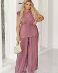 Set of structured fabric с polyester и spandex, изображение на етикет и текстура на материала.