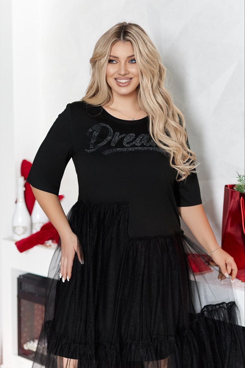 Abendkleid mit Tüll und Steinen