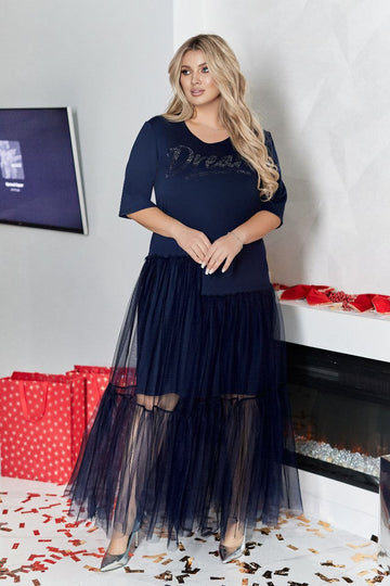 Evening dress with tulle and stones