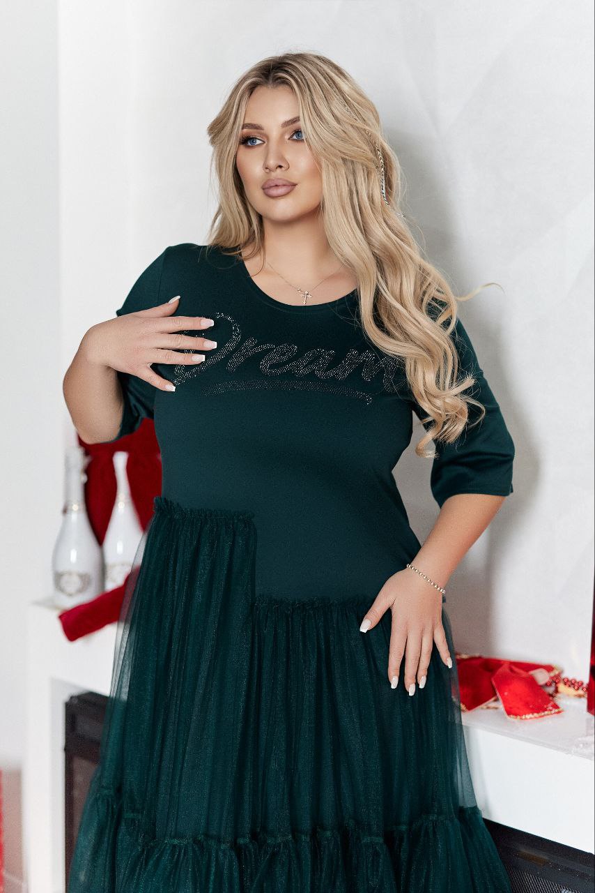 Avondjurk met tule en steentjes