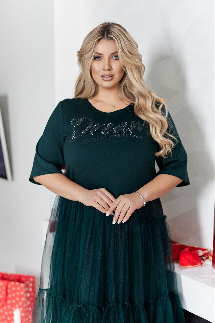 Avondjurk met tule en steentjes