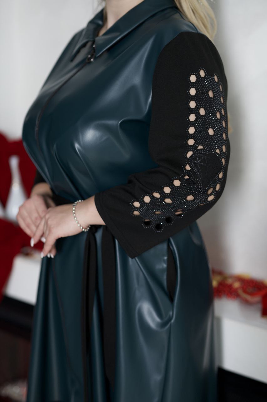 Asymmetrisches Lederkleid