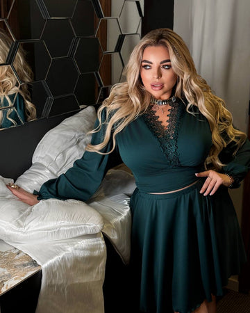 Set with blouse and skirt