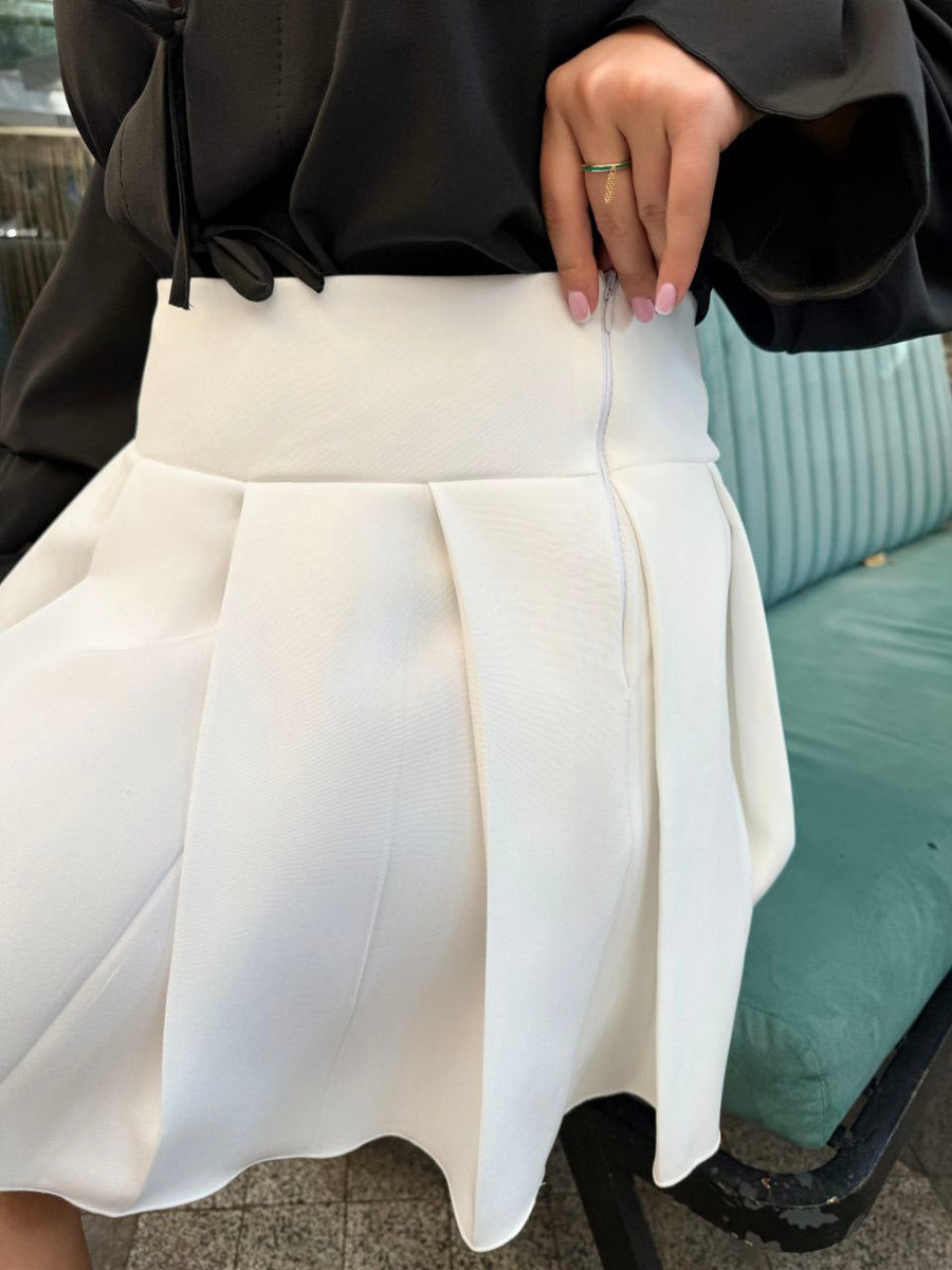 Pleated skirt