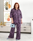 Lightweight three-piece set  от polyester и elastane, изображение на изображението с ярки цветове и гъвкава тъкан.