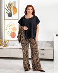 Lightweight three-piece set  от polyester и elastane, изображение на елегантен и комфортен комплект за ежедневно носене