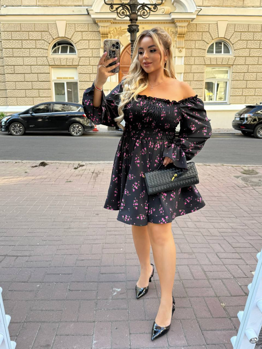 Short dress with sleeves  - Twiggy Shop