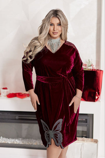 Abito in velluto con applicazioni scintillanti