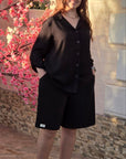 Комплект shirt и shorts от памучна Fabric, бели и Blueи нюанси, с дълги Sleeveи и кройка за комфорт.