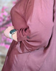 Комплект shirt и shorts от памучна Fabric, бели, с лятна и елегантна визия, подходящ за топлите дни.