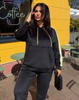 Hooded velvet set made from viscose, cotton and elastane, soft and comfortable for everyday wear.