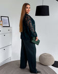 Set with a mesh bomber jacket made from polyester, viscose and spandex, stylish and modern for everyday wear.