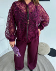 Set with a mesh bomber jacket made from polyester, viscose and spandex, stylish and comfortable for everyday use.