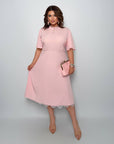 Vestido midi con delicado encaje
