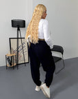 Stylish corduroy trousers from IT, with viscose, cotton and elastane, shown in the image.
