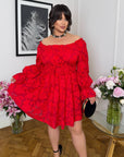 Short organza dress  със светъл цвят и прозрачни детайли, изработена от 100% polyester, модел за елегантен стил.