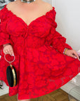 Short organza dress  с polyester, модел с елегантен дизайн и прозрачни детайли, в светъл цвят.