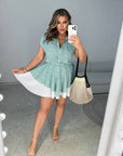 Комплект blouse и skirt от polyester и elastan, подходящ за ежедневен стил, в ярки цветове и модерен дизайн.