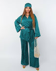 Printed set with a scarf , polyester, viscose и elastan, с ярки цветни мотиви, подходящ за ежедневна употреба.