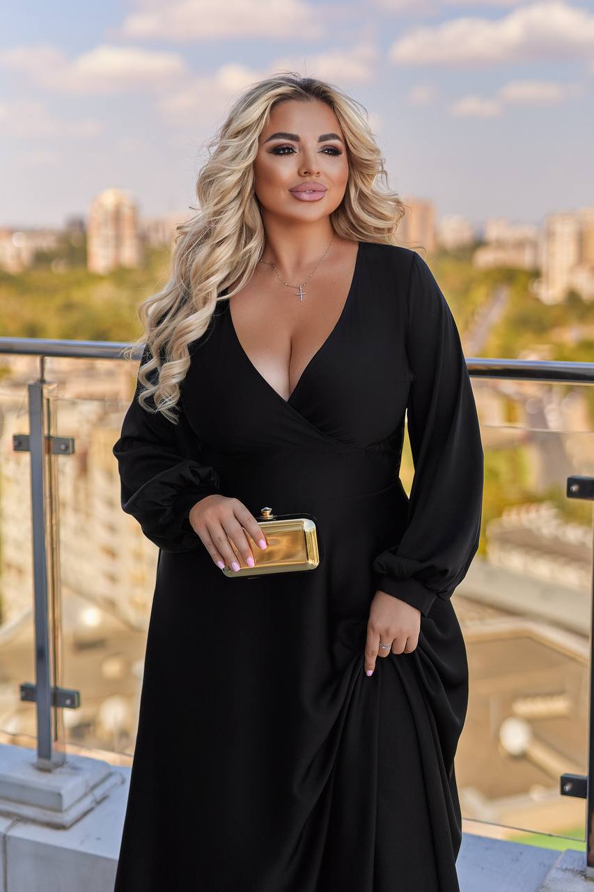 Long dress with neckline  - Twiggy Shop