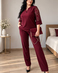 Elegant lace set in polyester, viscose and elastane, with exquisite details and a fine design.