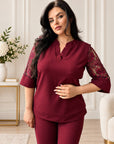 Elegant lace set by an Italian brand, polyester, viscose and elastane, with a delicate lace detail.