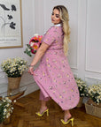 Vestido midi con cuello llamativo