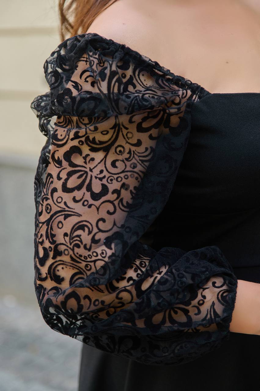 Flared dress with tulle sleeves - Twiggy Shop