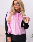 Casual set with bright accents , изработен от viscose и cotton, показан върху модел.