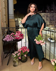 Комплект satin с skirt, Composition 97% polyester и 3% elastane, показан на изображението.