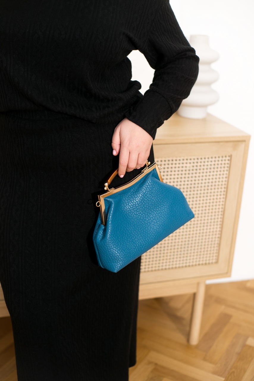 Set with a structured knit skirt  - Twiggy Shop