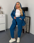 Warm fleece set in polyester and elastane, shown in the image, suitable for winter and cold days.