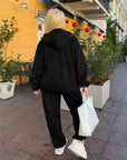Velour hooded set, 90% polyester and 10% spandex, in beige, with a comfortable hood and an elegant design.