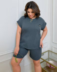 Knit set with shorts, polyester, viscose и elastane, в практичен и комфортен дизайн.