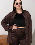 Conjunto elegante de gran tamaño.