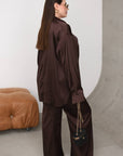 Conjunto elegante de gran tamaño.