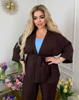 Linen ен Loose-fit set  от linen  и polyester, изображение на стиlinen  и комфортен дамски комплект.