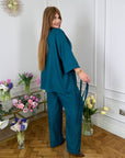 Комплект от linen blend  с свободна кройка, Composition: 80% linen  и 20% polyester, изображение на елегантен летен комплект.
