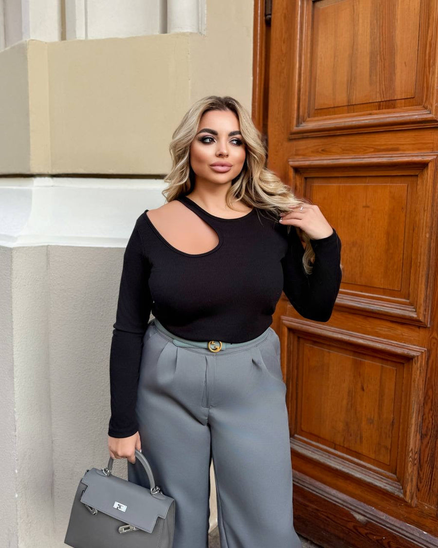 Sweater with cut-out details  - Twiggy Shop