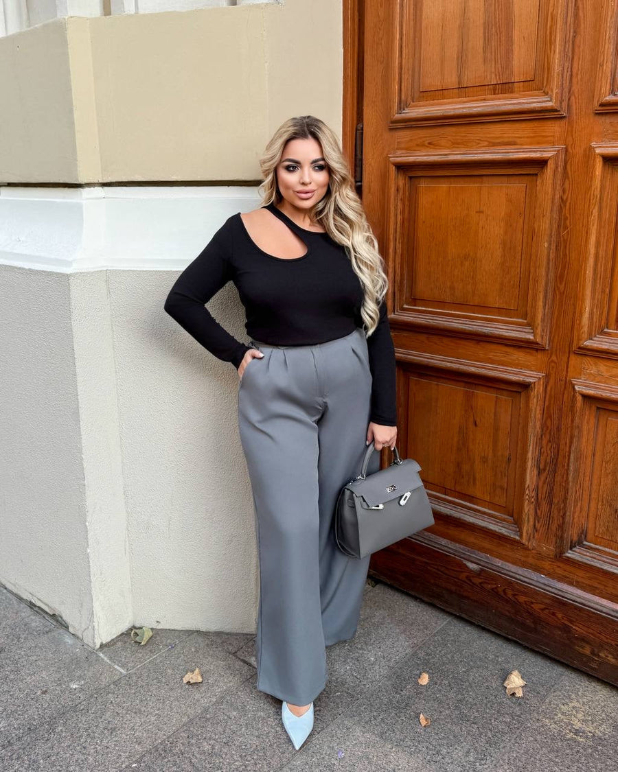 Sweater with cut-out details  - Twiggy Shop