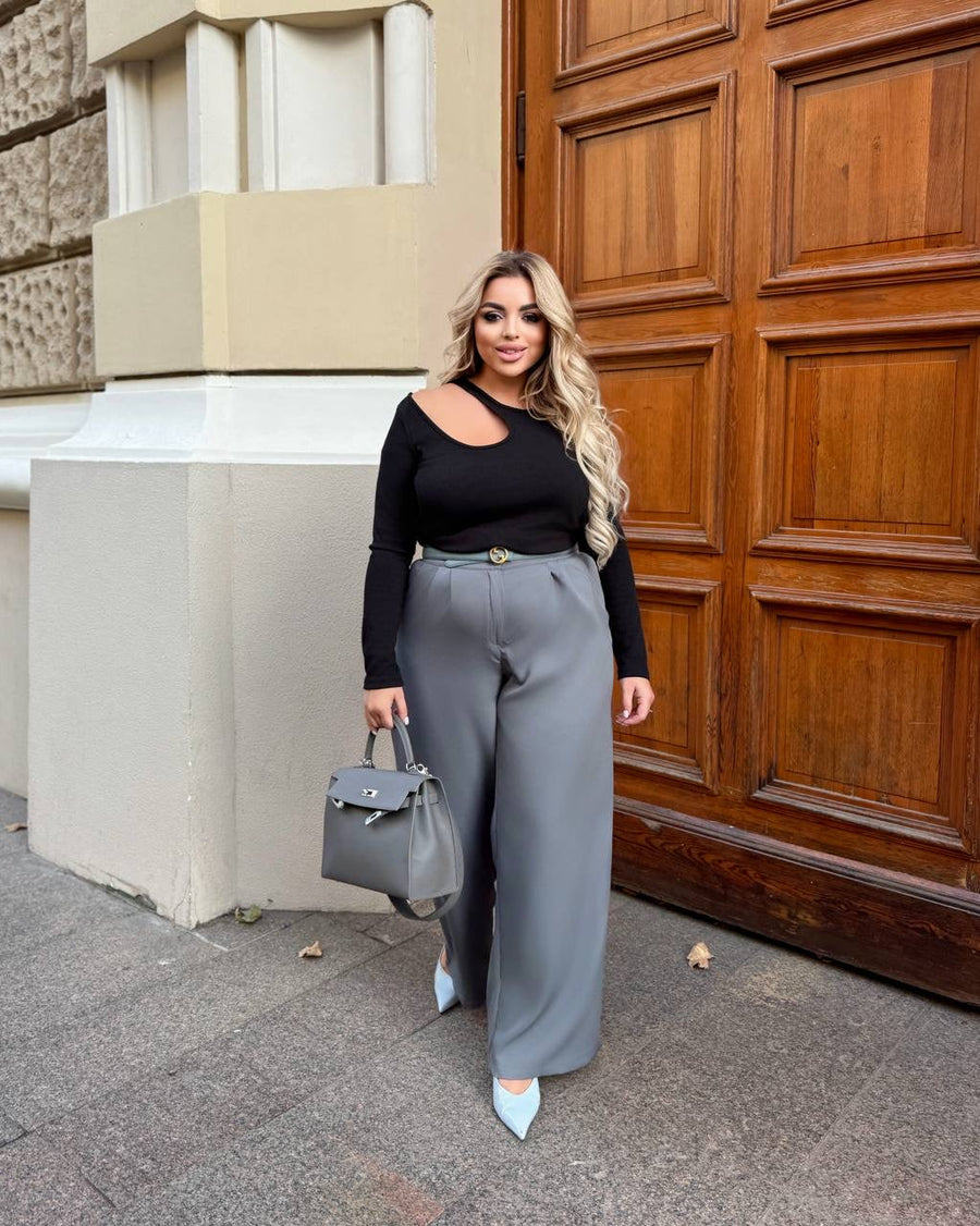 Sweater with cut-out details  - Twiggy Shop