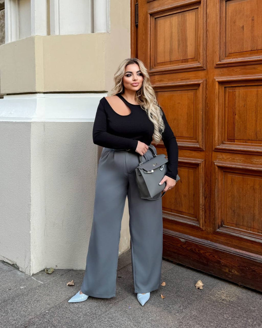 Sweater with cut-out details  - Twiggy Shop