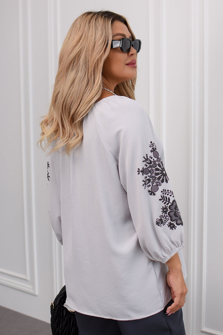 Blouse with ornaments  - Twiggy Shop