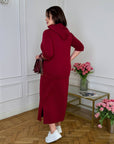 Knitwearен комплект с skirt, 97% polyester и 3% spandex, модел с елегантен дизайн и комфортно прилягане.