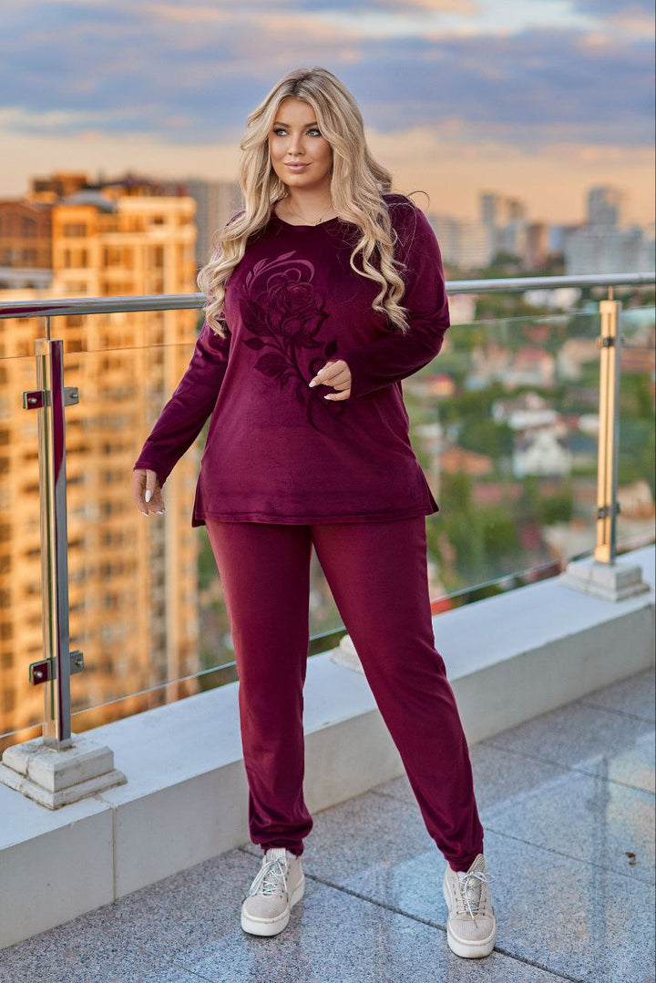 Velvet set with an applique  - Twiggy Shop