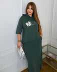 Knit set with skirt, изработен от polyester и spandex, изображение на елегантен дамски облекло.