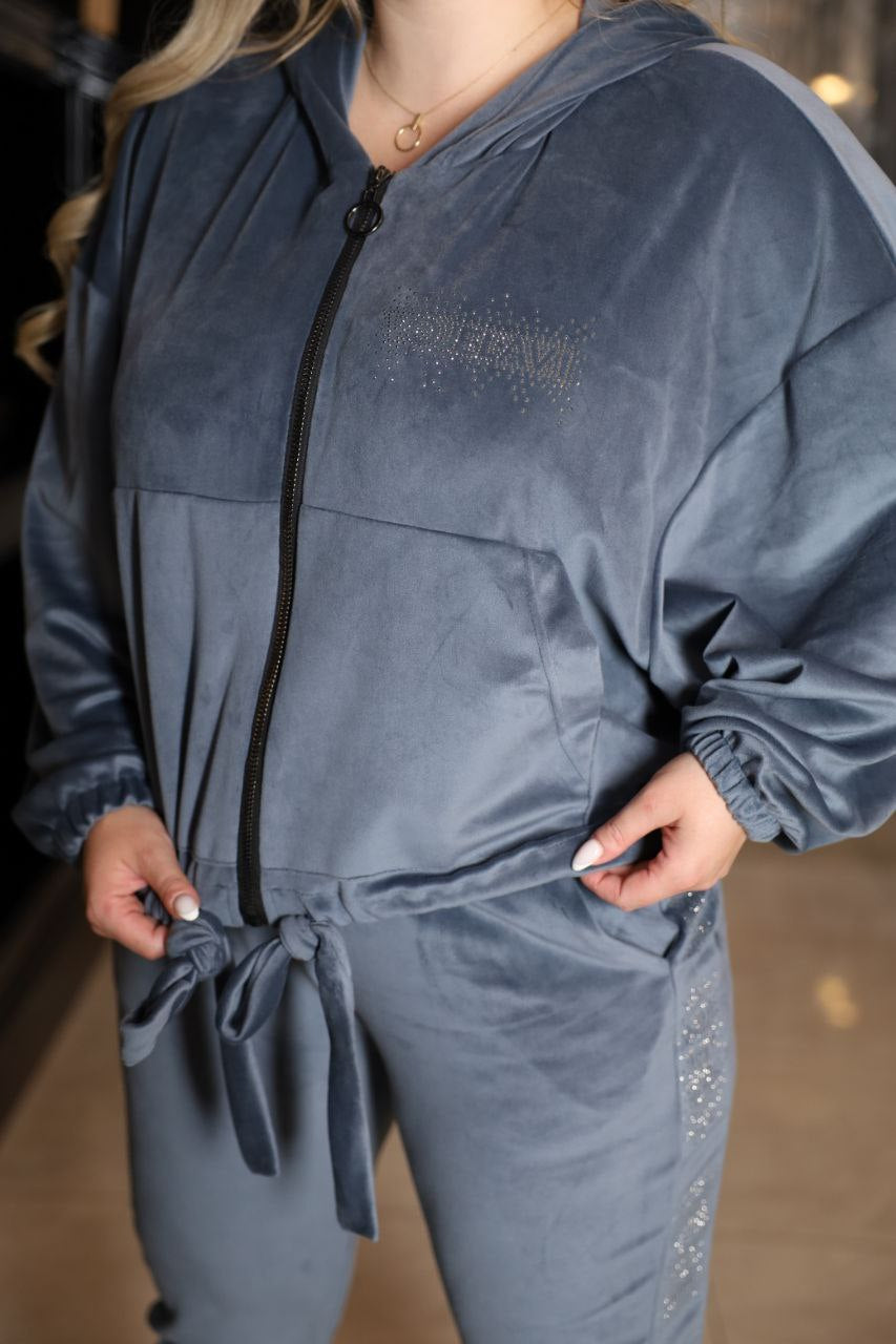 Velvet set with a hood  - Twiggy Shop